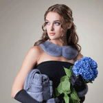 Яркие меховые аксессуары