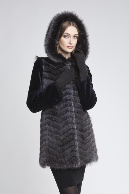 Шубы из енота