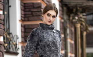 Шуба из каракуля — индивидуальный и изящный образ!